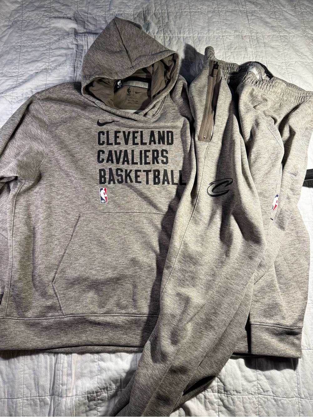 Nike Ash Brown Cleveland Cavaliers Basketball Hoodie & Sweatpants Set